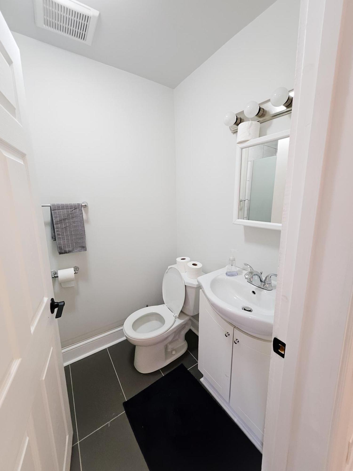 Ottawa Downtown Cozy Guesthouse エクステリア 写真