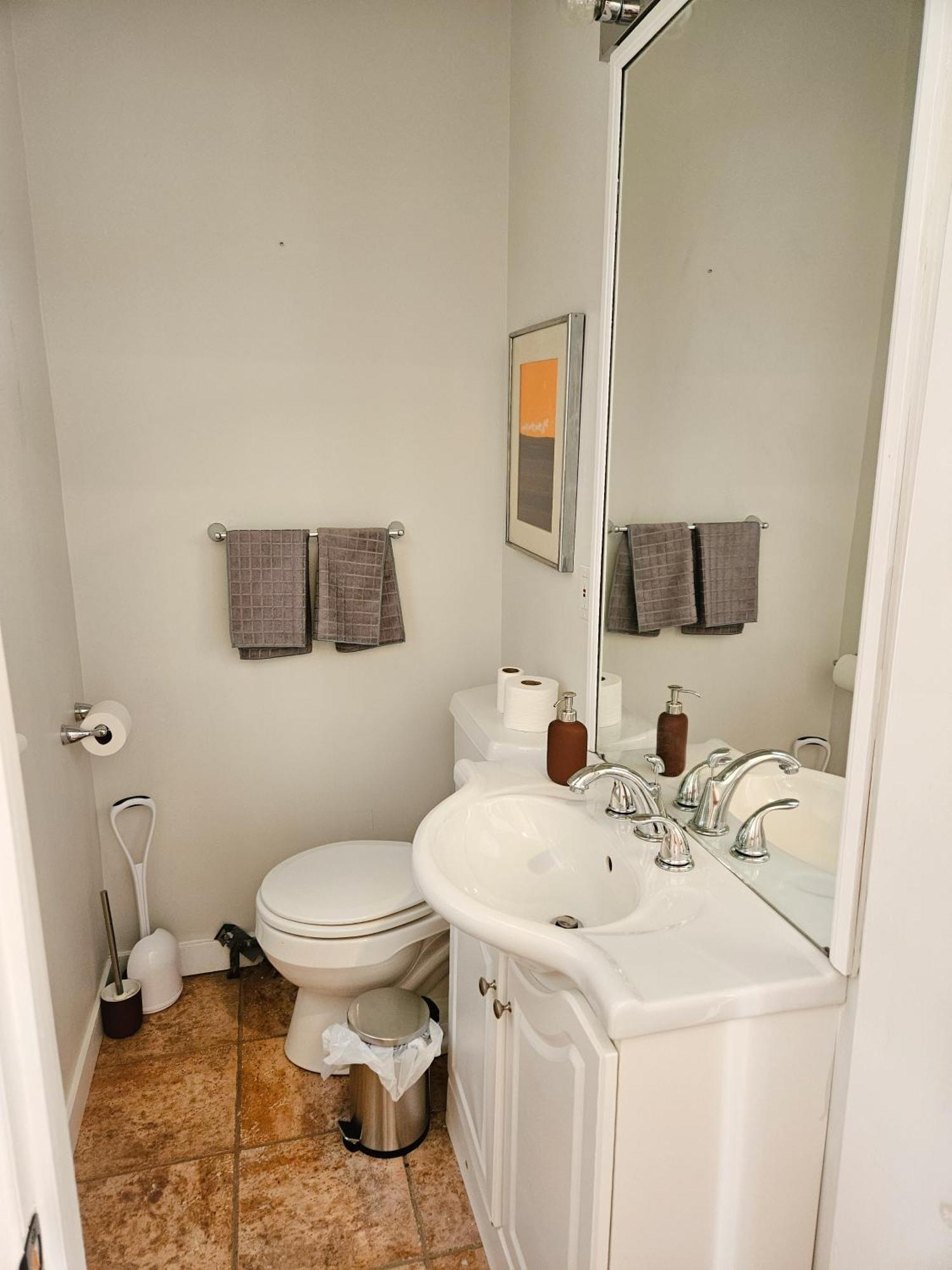 Ottawa Downtown Cozy Guesthouse エクステリア 写真