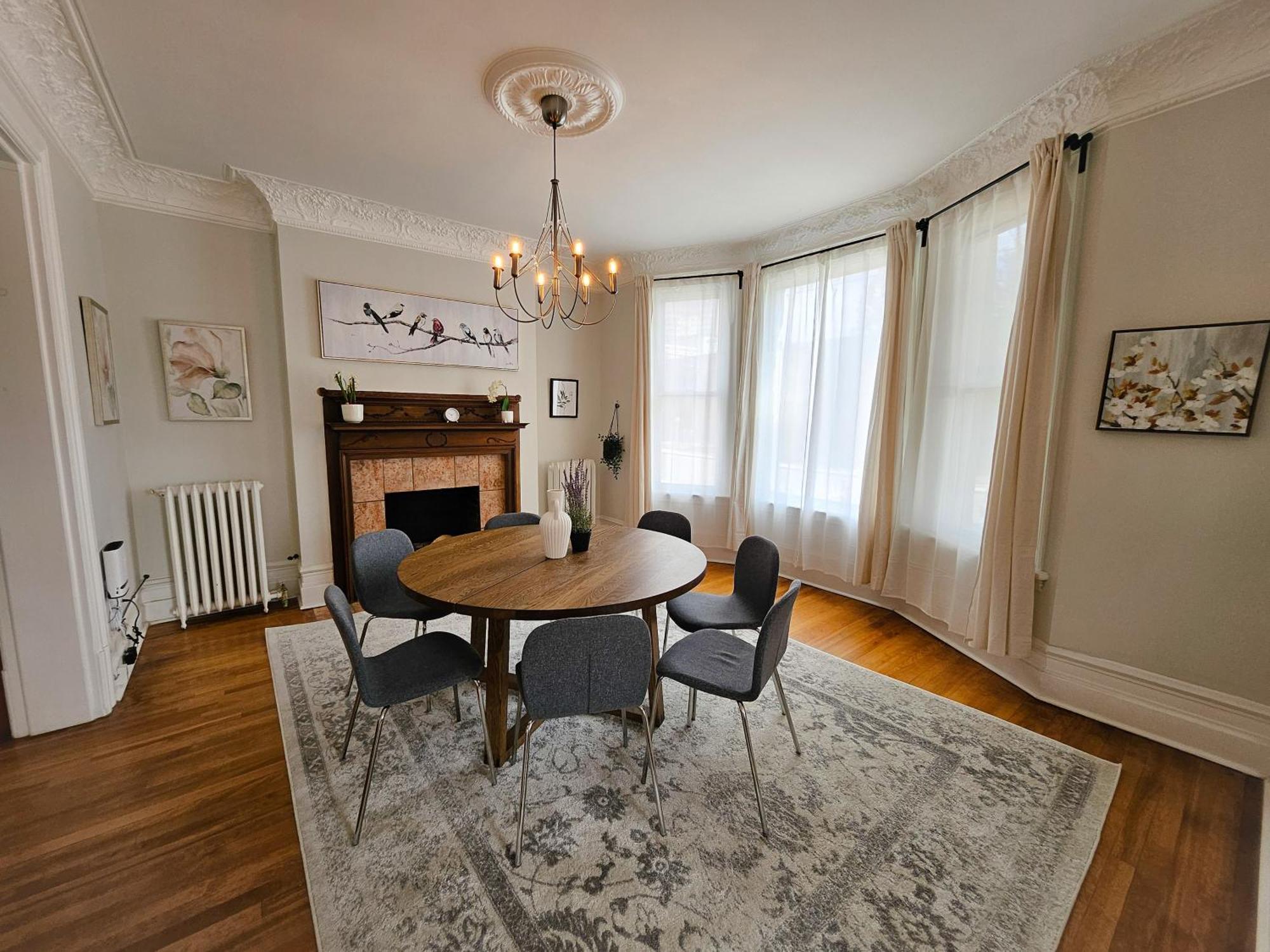 Ottawa Downtown Cozy Guesthouse エクステリア 写真